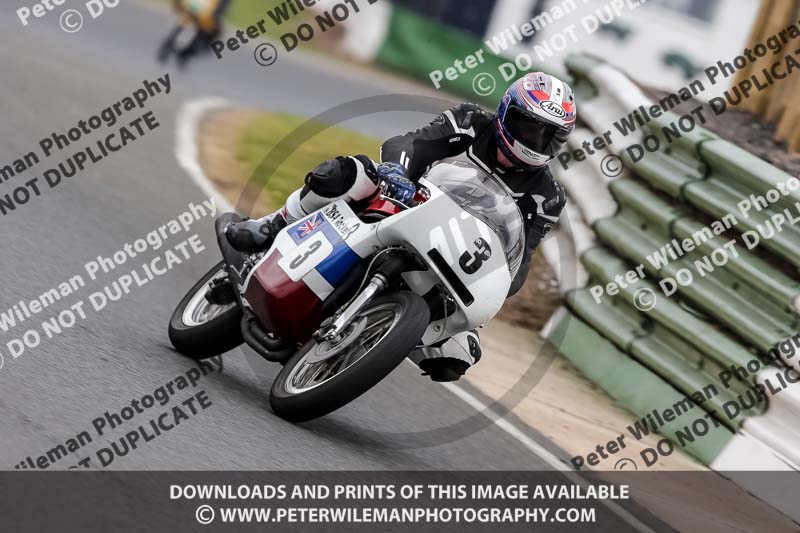 Vintage motorcycle club;eventdigitalimages;mallory park;mallory park trackday photographs;no limits trackdays;peter wileman photography;trackday digital images;trackday photos;vmcc festival 1000 bikes photographs